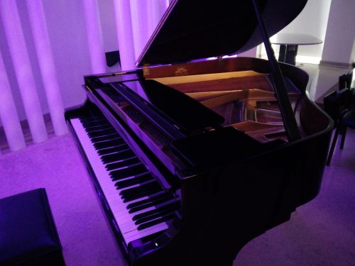 O Piano no meio da Sala