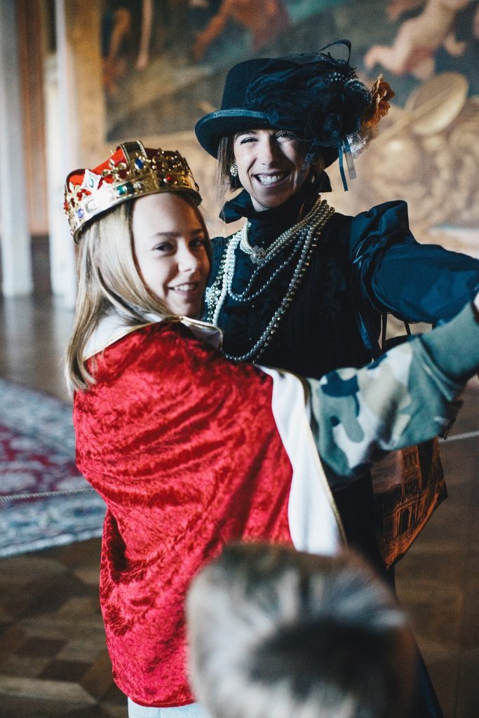 A Rainha mostra o Palácio da Ajuda