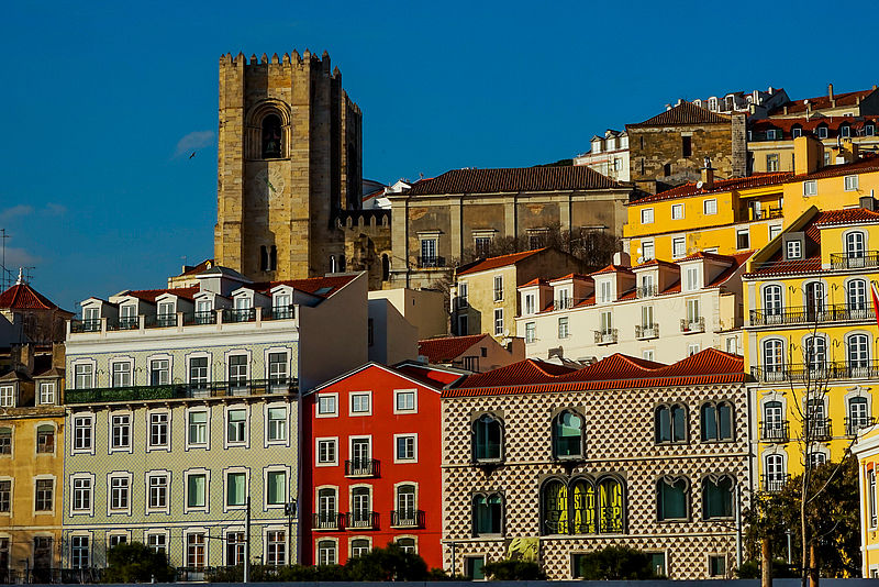 Da Ribeira à estalagem do Rossio