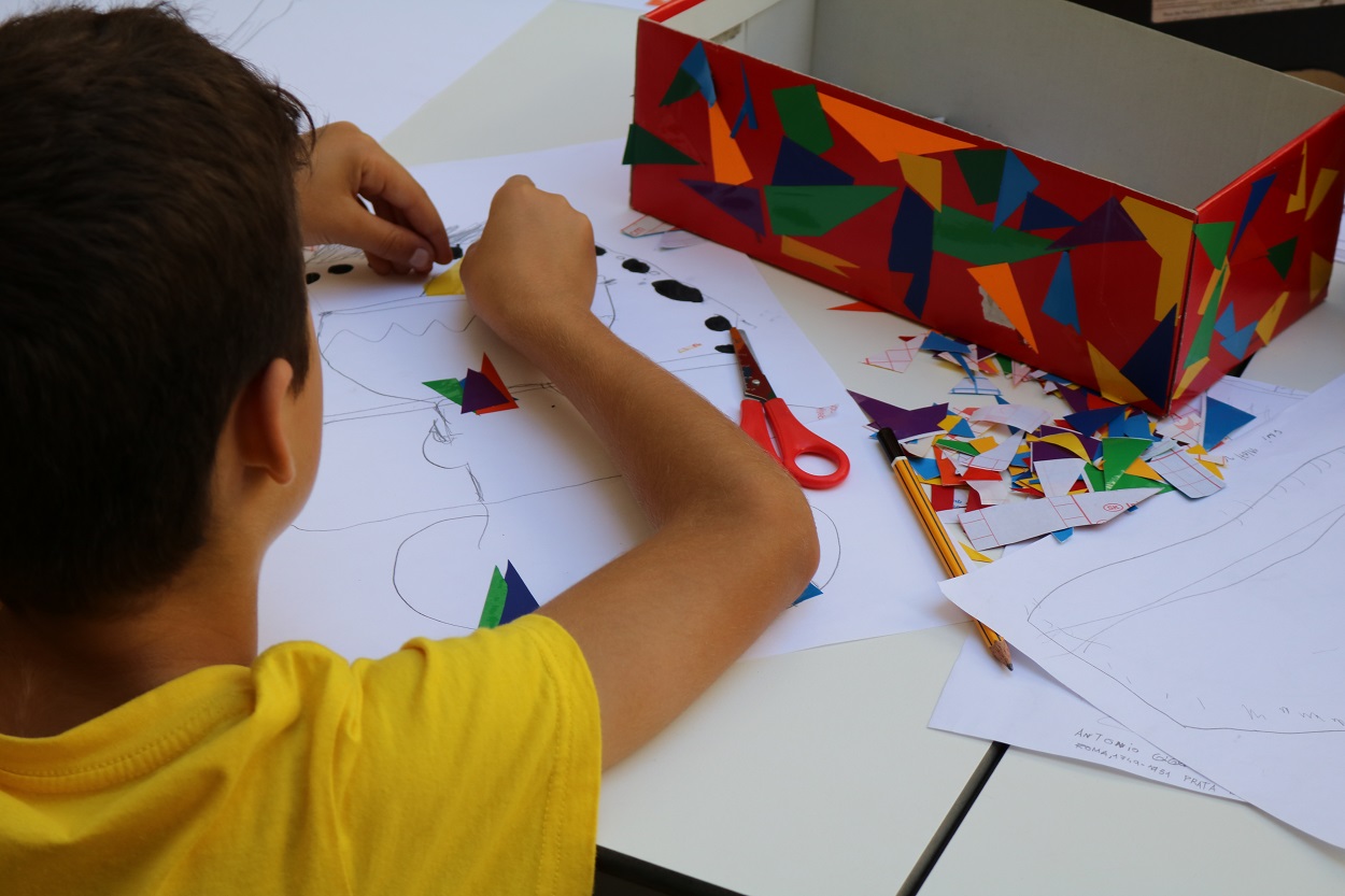 A brincar construímos o passado