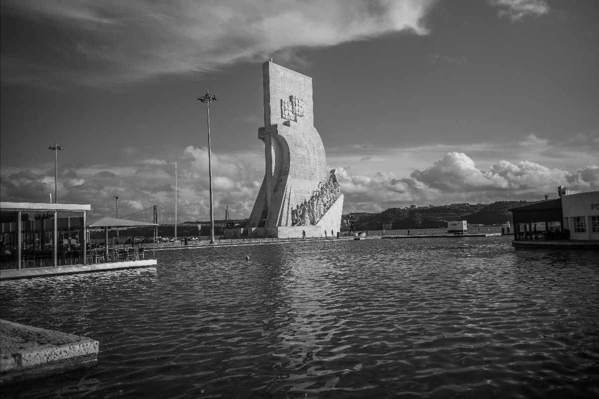 Memorializar e Descolonizar a Cidade (Pós)Colonial