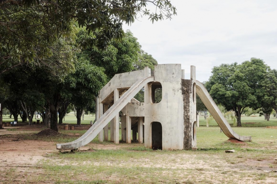 At Play: Arquitetura & Jogo