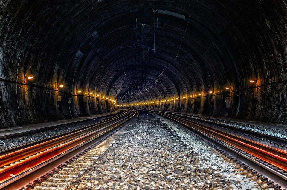 Há Música ao Fundo do Túnel