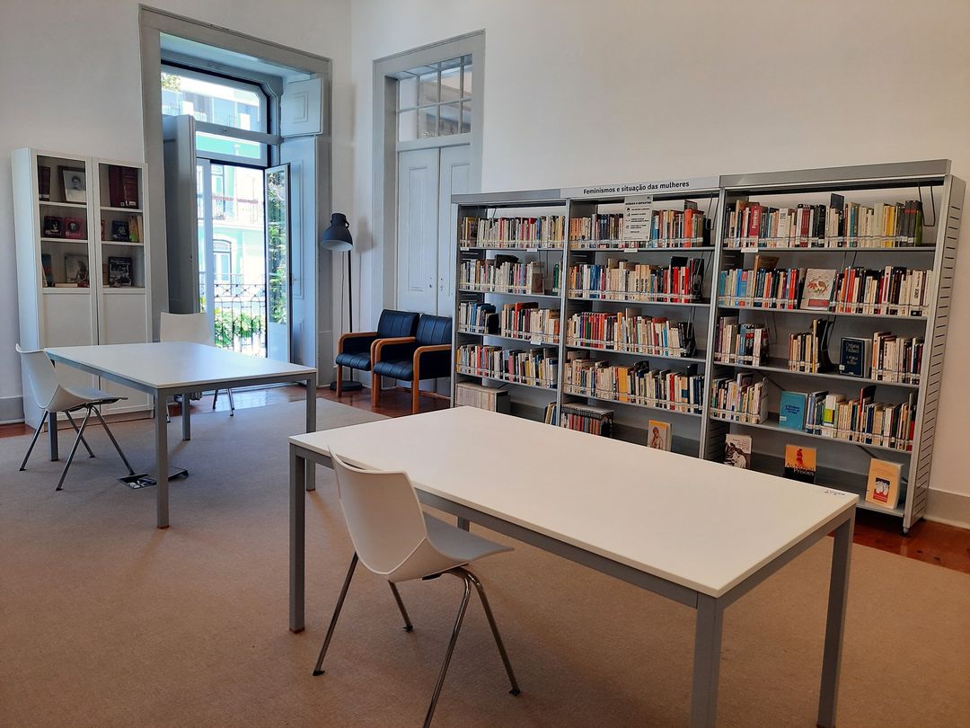 Biblioteca especializada Ana de Castro Osório