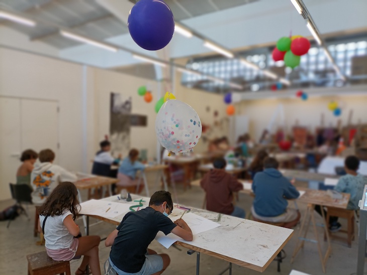 Atelier de artes visuais para jovens