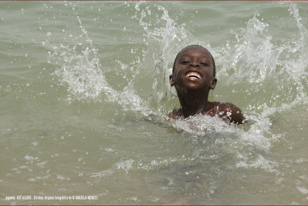 SOLO – Venturas e Desventuras de uma Viajante Ocidental