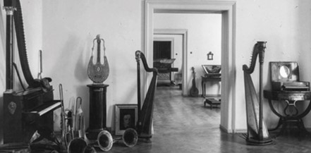 Uma Coleção com a Casa às Costas