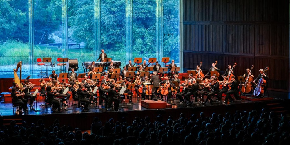 Orchestral colors and contrasts