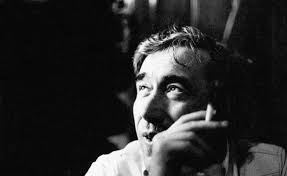 Escrever histórias, retratar Portugal